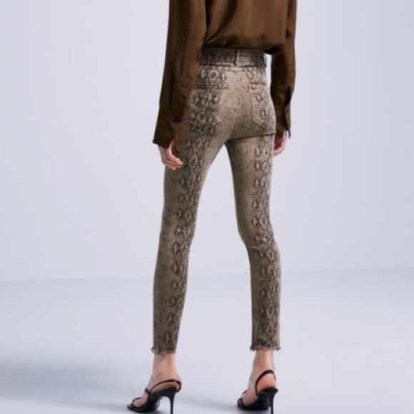 Zara Python Snake Print Fade Out Skinny Jeans NWT - Picture 3 of 10